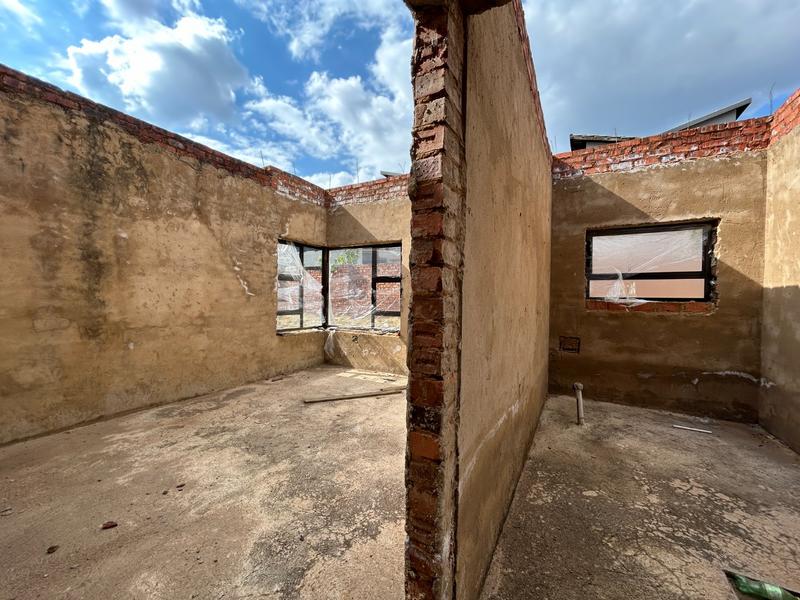 7 Bedroom Property for Sale in Xanadu North West